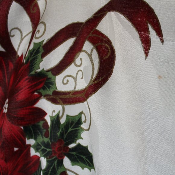 Vintage Poinsettia Holly Berries Holiday Fabric Rectangle Tablecloth 114" X 58" - Picture 7 of 10